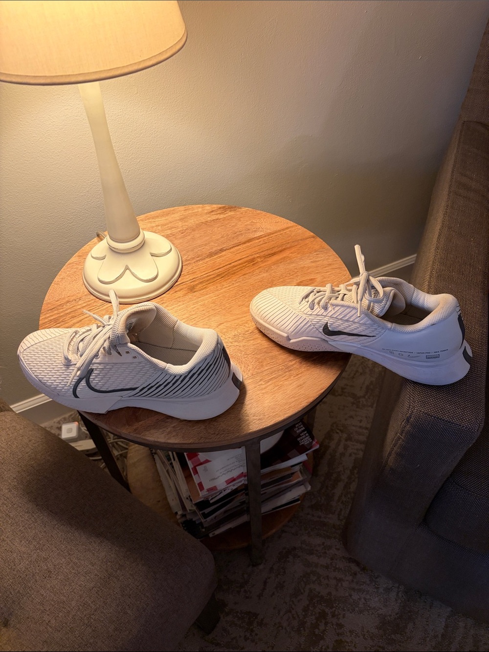 Nike Women’s Vapor Pro Tennis Shoes size 8